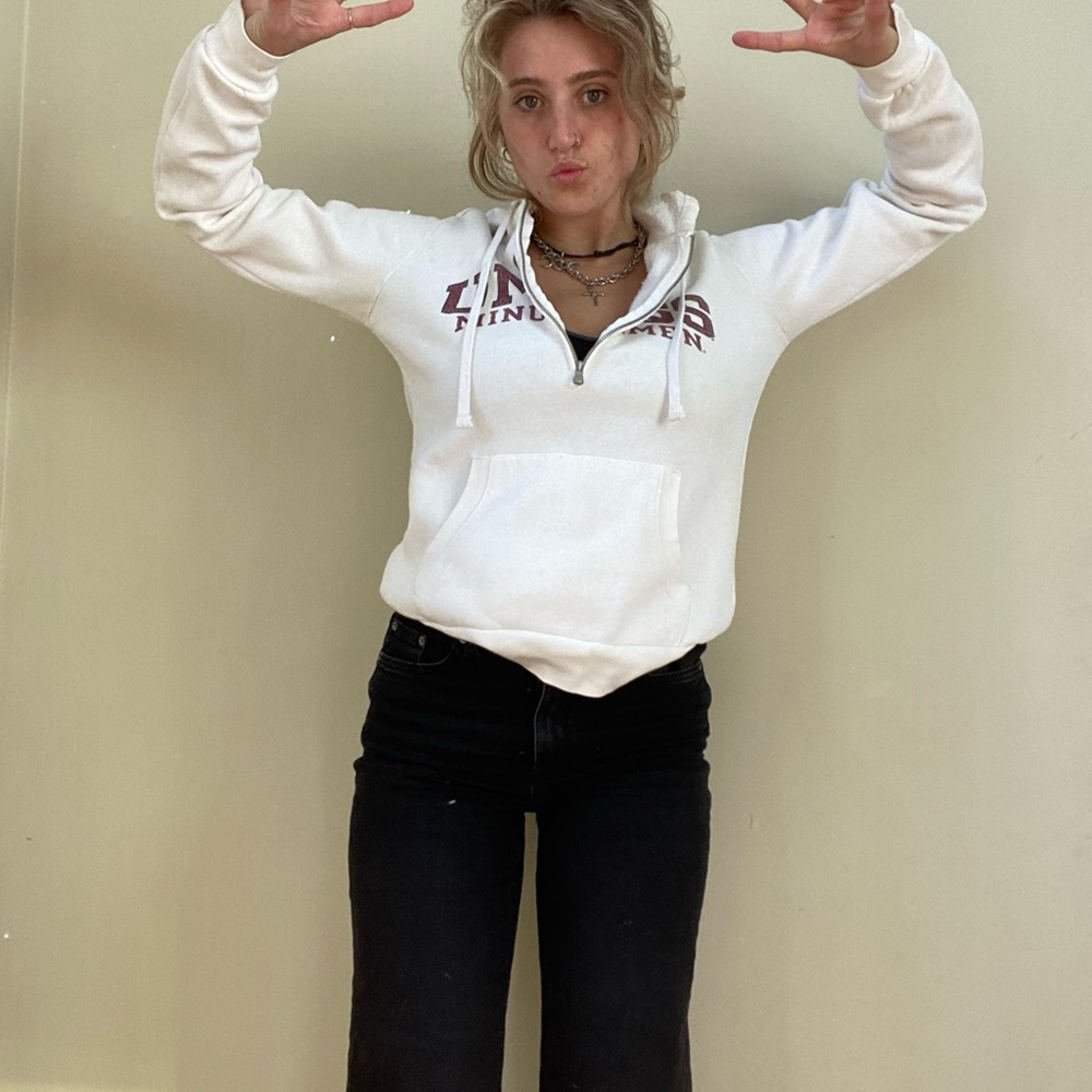 UMASS Amherst vintage crew neck!